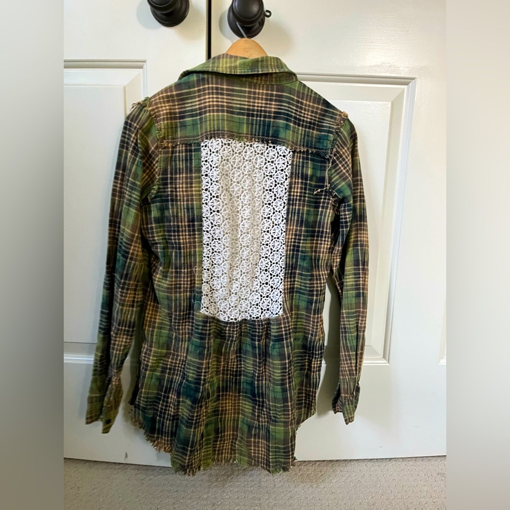 White Crow flannel with lace crochet backing